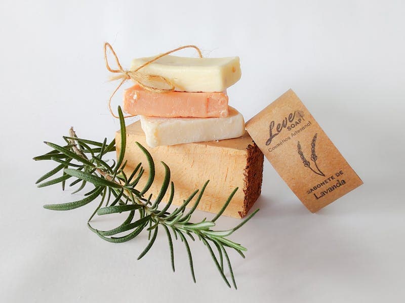 Jabón artesanal Jabón de Arroz y Leche de Cabra. Aclarador natural que atenuá manchas y ilumina tu piel. Exfoliación suave.